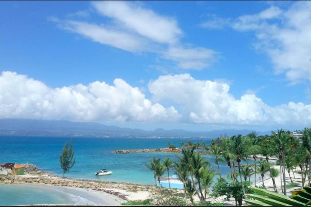 Vue Mer, Piscine, Appartement 4 Personnes Le Gosier  Luaran gambar